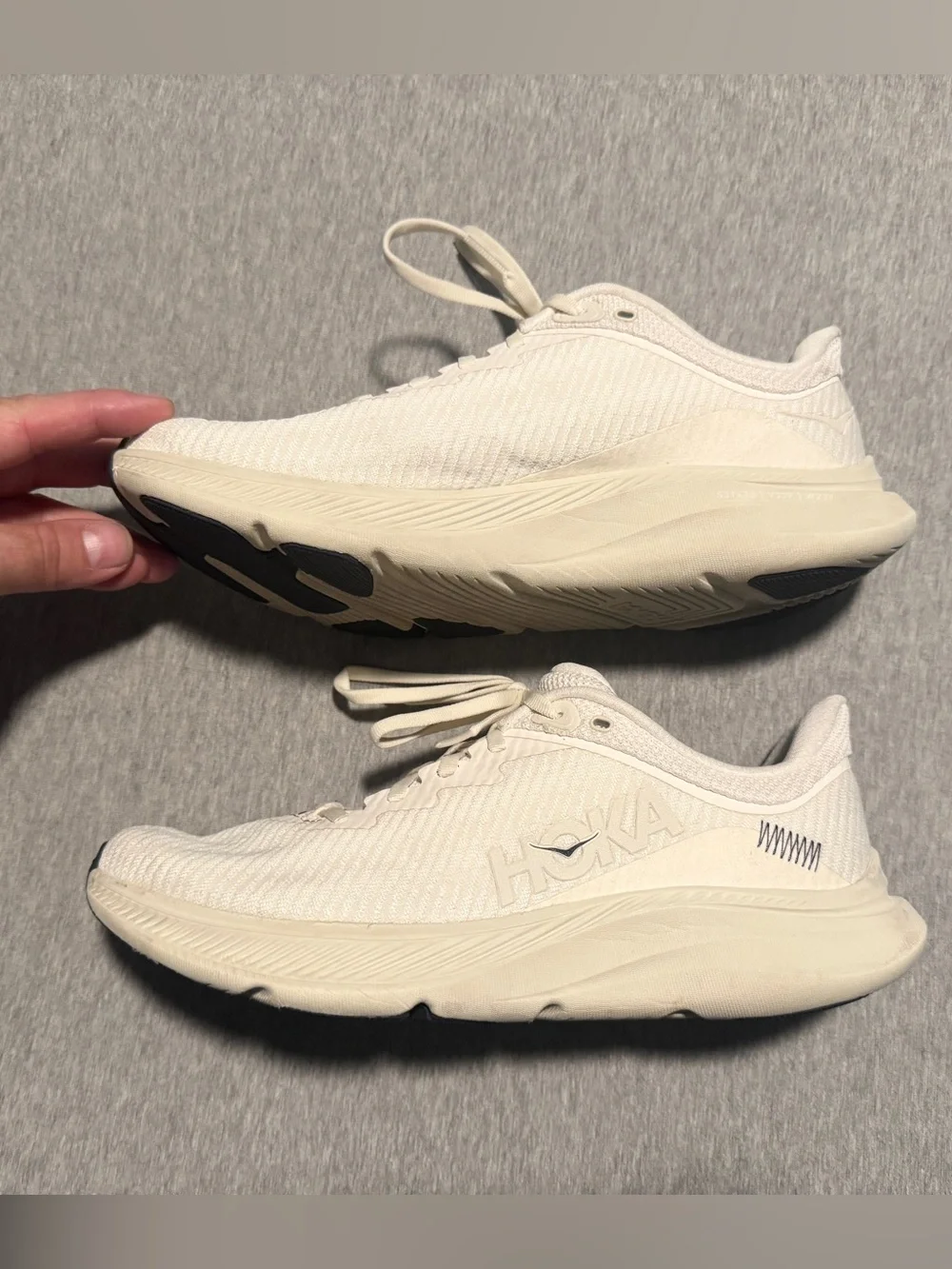 Hoka Men’s White Sneakers 9.5D